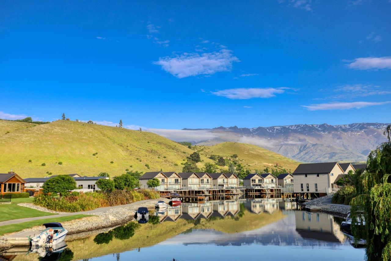 Marsden Lake Resort Central Otago Кромуел Екстериор снимка The village of Waimakariri