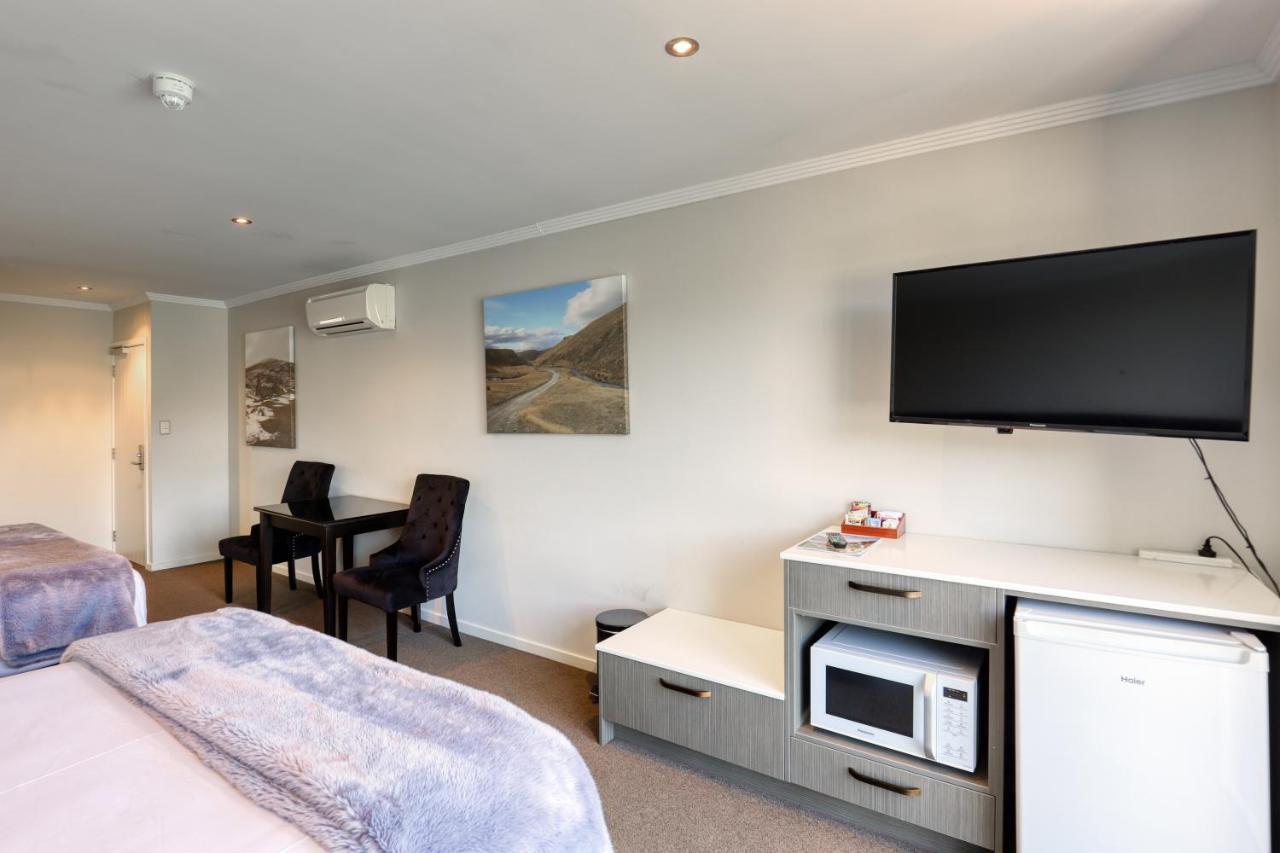 Marsden Lake Resort Central Otago Кромуел Екстериор снимка A typical motel room