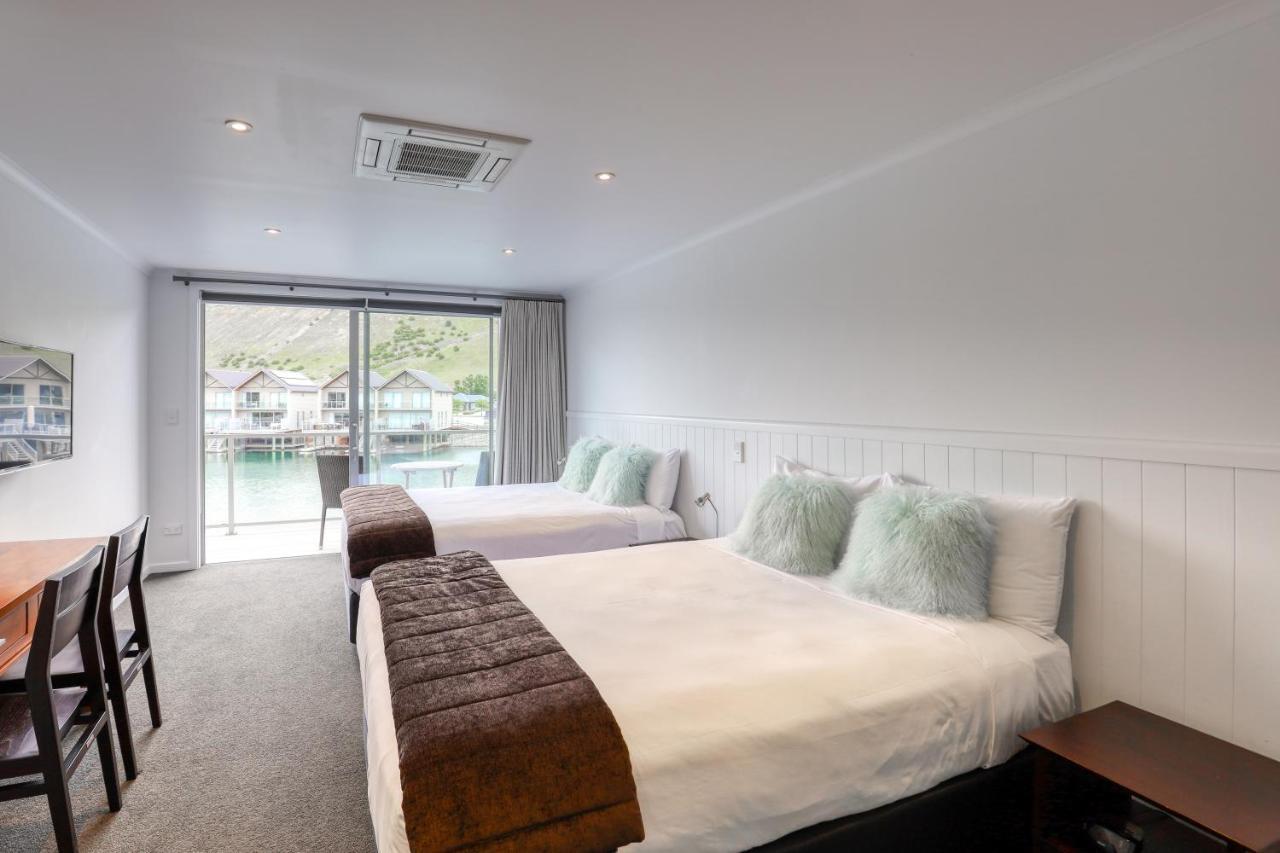 Marsden Lake Resort Central Otago Кромуел Екстериор снимка A typical studio apartment