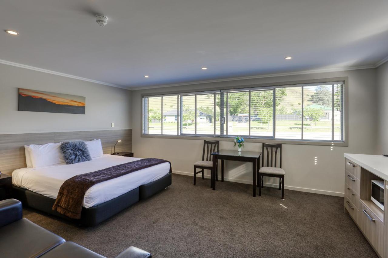 Marsden Lake Resort Central Otago Кромуел Екстериор снимка A typical motel room