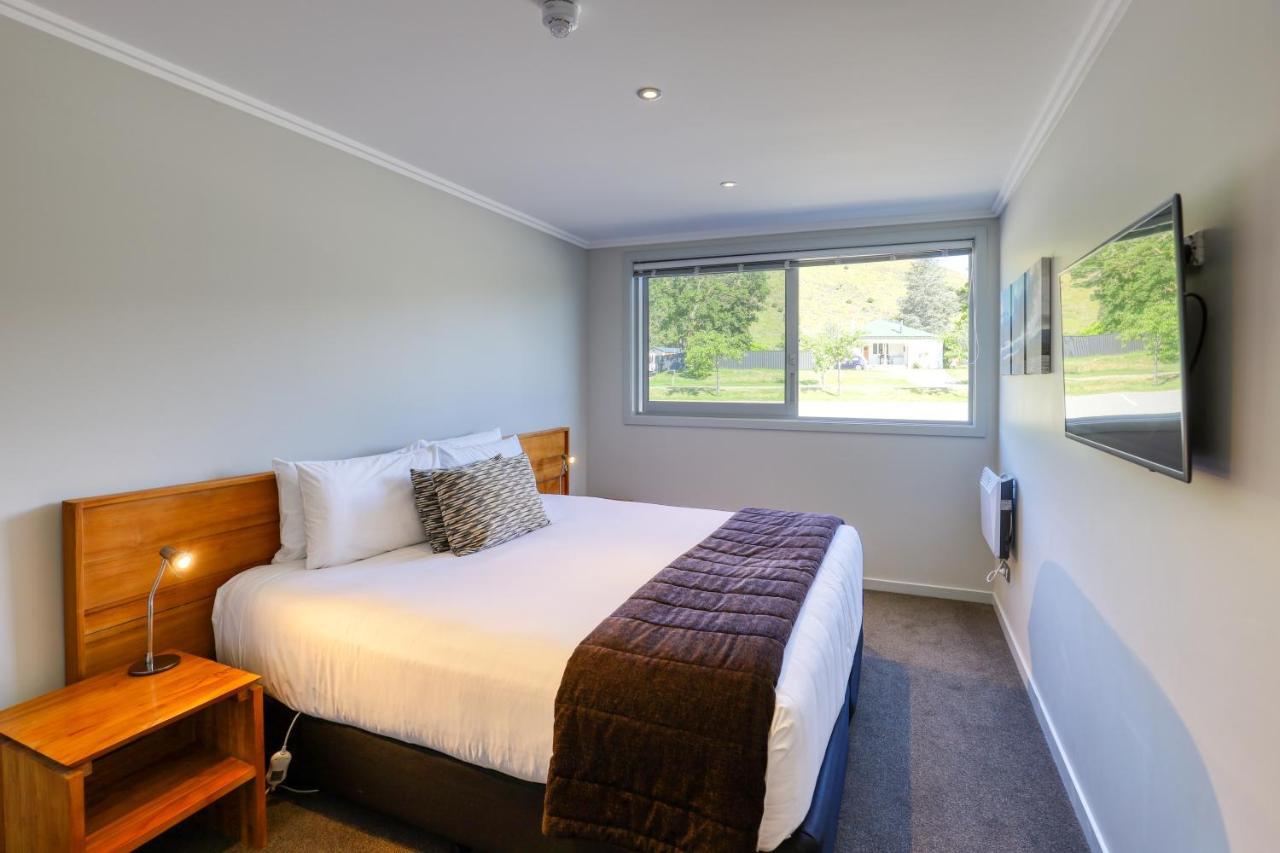 Marsden Lake Resort Central Otago Кромуел Екстериор снимка A typical motel room