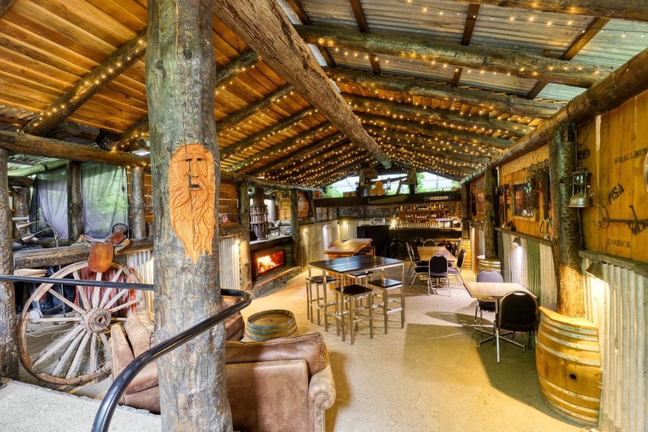 Marsden Lake Resort Central Otago Кромуел Екстериор снимка The interior of the Treehouse